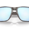 OAKLEY